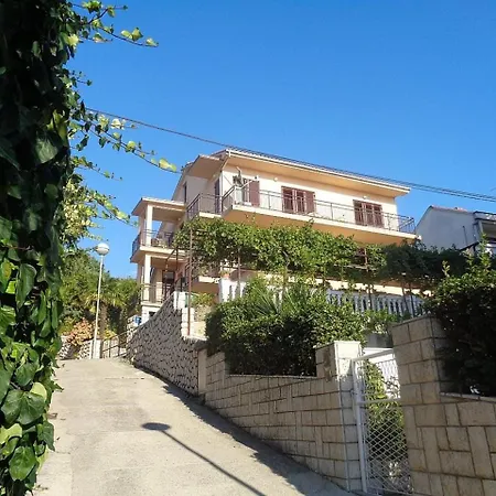 Apartment In 35853