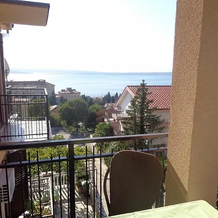 In 35853 Apartment